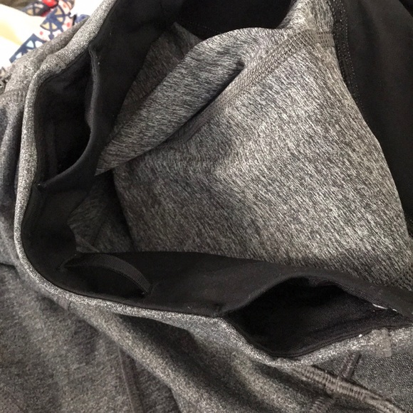 EUC lululemon Gray Legging - Picture 9 of 12